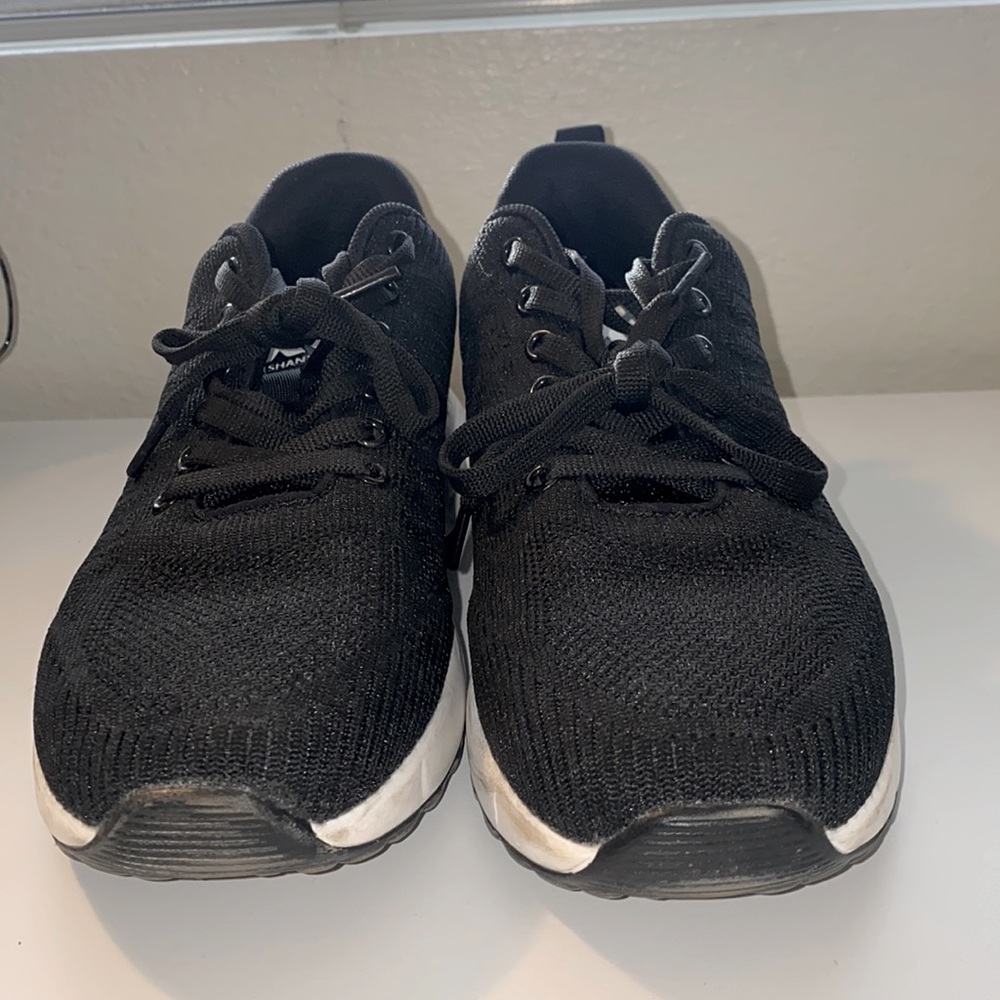 Lightly used Mishansha tennis shoes